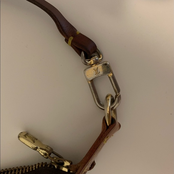 Authentic Louis Vuitton Pochette Accessories - Picture 5 of 12